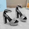 2023 Fashion Pradity Sandaler Ladies L￤tt vattent￤t plattform Mid High Heels Rainy Day Beach Student Casual Sandals Eey