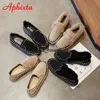 Dress Shoes Aphixta Real Mink Fur Shoes Women Flats Luxury Hand Stitching Winter Shoes Woman Crystals Slip-on Platform Footwear T230208