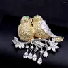 Broches 2023 roze zirkoon mode mooie vogels voor vrouwen sieraden prachtige kristallen kostuum revers pins dieren vogelbroche pin pin