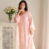 Kvinnors sömnkläder FDFKLAK över knänattklänningen Girl Nightdress 2023 Autumn Long Sleeve Dress Women Sexy Nighties