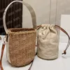 Borse a secchiello di lusso da donna con coulisse Woody C Tote Borsa a tracolla in paglia con tracolla di design Borsa a tracolla estiva Borsa a cilindro