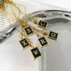 Chaînes A-Z Alphabet Square Colliers initiaux pour femmes en acier inoxydable 26 initiales Natural Shell Lettre Pendentif Collier Charm Bijoux