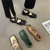 Sukienka buty Summer Flats British Fashion Woman Buty 2022 Square palca krzyżowe Goth Women Buty projektantowi Chunky Fkil Sukienka Mujer Zapatos T230208