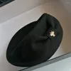 베레모 Bowknot Beret 가을 겨울 양모 패션 탑 모자 여성 따뜻한 브랜드 디자이너 금속 벌 검은 모자를위한 2023 선물
