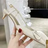 Med Box Designer VT Sandal High Heel V3309280 Sandaler V Signature Patent Leather Slingback Pump High Heels Fashion Sandal Shoes for Women Size Valentine 35dp