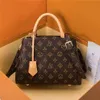 2023 Hochwertige Umhängetaschen Luxurys Designer Handtaschen Geldbörsen MONTIGNE Damen Tote Marke Brief Prägung Ledertaschen Umhängetasche M41053