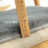 枕の長い髪の温かい正方形の快適なオフィスチェアマット模造毛皮の巻き毛のダイニングシートパッド