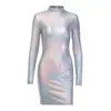 Casual klänningar 2023 Kvinnors glitter faller vinter halv hals långärmad laser midje klänning mode