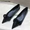 Dress Shoes 2021 Merkontwerpketting Buckle Flat Shoes Women Flat Heel Ballet Pointed Teen Slip On Female Ballerina Casual Loafers T230208