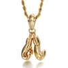 Hänge halsband Hip Hop Luxury Golden Gloves Pendant Boxing rostfritt stål charm halsband herrkvinnor smycken G230206