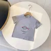 Baby-T-Shirt für Kinder, Designer-T-Shirt, Kinderkleidung, Kleinkind-T-Shirt, Kinder-Design, 1–14 Jahre, Junge, Mädchen, kurzärmelig, neues Luxus-Sommer-Shirt mit Buchstaben, klassischer rot-blauer Balken