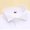 Camicie casual da uomo Camicia da smoking con colletto a punta d'ala Manica lunga Polsino francese con bottoni Abito da sposa Punta alari Piega bianca nera con papillon 230208