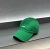 Klasik top kapaklar tasarımcı beyzbol kapağı erkek kadın moda şeker düz renk casquette çift mektup nakış açık