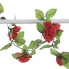 Fausses fleurs décoratives, plantes de vigne roses artificielles avec feuilles vertes, guirlande suspendue pour la maison