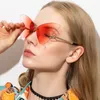 Óculos de sol Personalidade feminina Butterfly Sunglass Street Trendy Novelty Glasses Gradiente Color Lens Big Frame Eyewear UV400