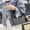 Kvällspåsar Luxurys Rhinestone Hobo crossbody väskor messenger handväskor axelväska för kvinnor klassiska designers handväska dragkedja mode kvinna bröst plånbok t230225