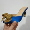 Lyxig satin strass sandaler kvinnor ￶ppna t￥ guld kristall fj￤ril knut juden med h￶ga klackar skor kvinna sexiga mulor tofflor