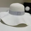 UJT5 szerokie grzbiet czapki wiadra letnia ruffe słomka luksusowa moda moda męska damska ochrona słońca lady podróż plażę sunhat projektant duży eAV