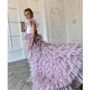 Vestidos de niña Impresionantes niñas de flores para bodas Estilo alto bajo O cuello Princesa Vestidos de desfile Vestido de cumpleaños para niños Cola larga