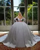 Vestidos de noiva de luxo Mangas compridas V lantejoulas de mi￧angas brilhantes de pesco￧o Apliques de renda 3D Vestidos formais de babados com vestidos de noiva Zipper plus size vestido de novia