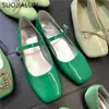 Sandales SUOJIALUN 2022 été nouvelles femmes chaussures plates mode vert cristal boucle dames élégantes sandales chaussures talon plat robe extérieure glissée T230208