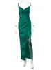 Casual klänningar cnyishe elegant v-hals ruched fest lång klänning kvinnor mode sida delad sexig spaghetti rem röd grön maxi kvinnliga kläder