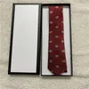 2023 Cravatte da uomo in seta 100% kinny Slim strette a pois con lettere jacquard cravatte tessute a mano in molti stili con scatola g888