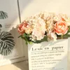 装飾的な花4colorsシルクローズアジサイハイブリッド人工花ブライダル花束ウェディングデコレーションDIYホームパーティー偽物