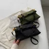HBP Casual Small Crossbody Väska för kvinnor 2023 Vinter Kvinnlig tygkedjedäckta handväskor och plånböcker