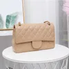 qwertyui879 2023 Nuevos bolsos de hombro Moda para mujer Marca de lujo Bolso de diseñador Señora Calidad superior Cadena Sobre Bolso Flap Bolso de cuero Bolsos 102622H