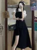 İki parçalı elbise xgoth kadın gömlek takımları ss nazik sokak kıyafeti Kore ince fırfırlı düzensiz askı etek 2pcs setsingle 230209
