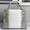 2024 Top Women Women Wands Crocodile Cowhide Handbag حقيبة يدوية مصنوعة يدويًا خيطًا مخيطًا مصممًا فاخرًا كلاسيكيًا للأزياء