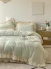 Set di biancheria da letto Inverno stile principessa francese Velluto di latte intagliato Flanella bifacciale ispessita corallo a quattro pezzi