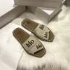 Paris Slippers Designer feminino Woody plana Paris Slipers Slides Linho Branco Moda Preta Mulheres ao ar livre sapatos de chinelos de praia 34-42