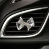 Decoraties Outlet Diamantlegering Bowknot Aroma Diffuser luchtverfrisser Perfume Clip Car Decora Cute Auto Interior Accessori 0209