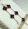 Designer Jewelrys Van Four Leaf Clover Bracelet Cleef Braclet Designer Bracelet Luxury 4 Four Leaf Clover Charm Elegant Fashion 18K Gold Agate Shell Mother of Pearl C