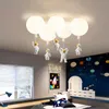 Lichten Creatief Cartoon Kid Slaapkamer Licht met astronaut Acryllampenkap Kleurrijke bubbelplafondlamp E27 Lamp roze groen 0209