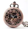 Montres de poche 20 pcs/lot Vintage rouge cuivre Steampunk engrenages creux montre mécanique main vent squelette collier horloge hommes femmes cadeaux