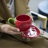 Tassen, Untertassen, handbemalt, dreidimensionales Relief, Erdbeer-Kaffeetasse und Untertasse, roter Country-Lifestyle-Nachmittagstee, 300 ml