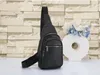 SAC Avenue Sling Cheeast Bag Designer Men Couro Lona Corpo Cruz Crossbody Esportivo Casual Cool Tote Mensageiro Ombro Cintura Bolsa Cinto Bumbag