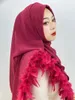 ملابس عرقية مسلمة اللون الصلب الريش عمامة شيفون ناعمة السيدات شال رداء اللباس الفرس العربي