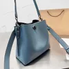 Borse a secchiello di alta qualità 5 colori Totes Borsa di design con lettera C Borsa da donna di lusso Borsa a tracolla di grande capacità Borsa da donna Borsa a mano da donna 230207