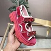 Designer dikke bodem sport sandalen diamant vrouw trainers vrije tijd lederen strand mannen casual fluwelen letter platform lady schoenen groot formaat 35-42 met doos