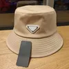 Bayan Erkek Kovası Şapka Snapback Tasarımcı Şapkaları Güneş Açık Balıkçı Beyzbol Casquette Lüks Üçgen Siyah Beyaz Pembe Moda Kapağı