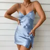 Casual Dresses 2023 Europe och USA Summer Solid Color Sexig klänning Satin Sling liten gaffel Kjol Kvinnor slitage