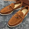 2023 년 봄과 가을에 디자이너 Loropiana Shoes Slackers는 캐주얼 부드러운 솔루션 가죽 여성을 입었습니다.