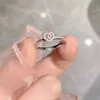 Solitaire ring delicate zilveren kleur roze zirkon stenen hart s voor vrouwen mode bruids verloving bruidsset sieraden cadeau y2302