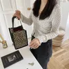 Worki wieczorowe Kobiety Kobiety kwiatowe na ramię wodoodporne torebki mini kwadratowe płótno TOTE Korean Style Kobietowy Crossbody 230210