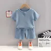 Completi di abbigliamento 2022 Vestito a maniche corte per bambini estivi Ragazze Maglietta semplice Ragazzi da 1 a 5 anni Vestito a maniche corte sportivo W230210