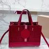 Красная сумка для печати Tote Bages Женщины высококачественные дизайнерские дизайнерские сумочка классическая большая сумка для плеча Lady Coabag кошелек